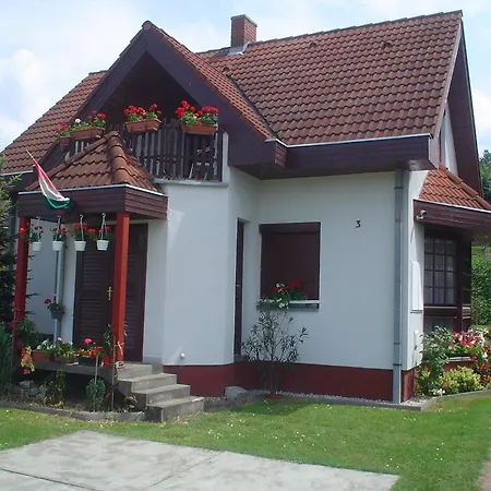 Lido Vendeghaz 2* Siófok